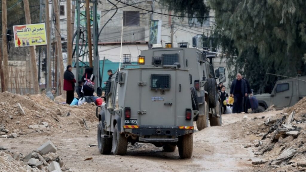 Israeli forces ‘block entrances to Jenin’ as deadly raid enters fourth day | Israel-Palestine conflict News Israeli forces ‘block entrances to Jenin’ as deadly raid enters fourth day | Israel-Palestine conflict News