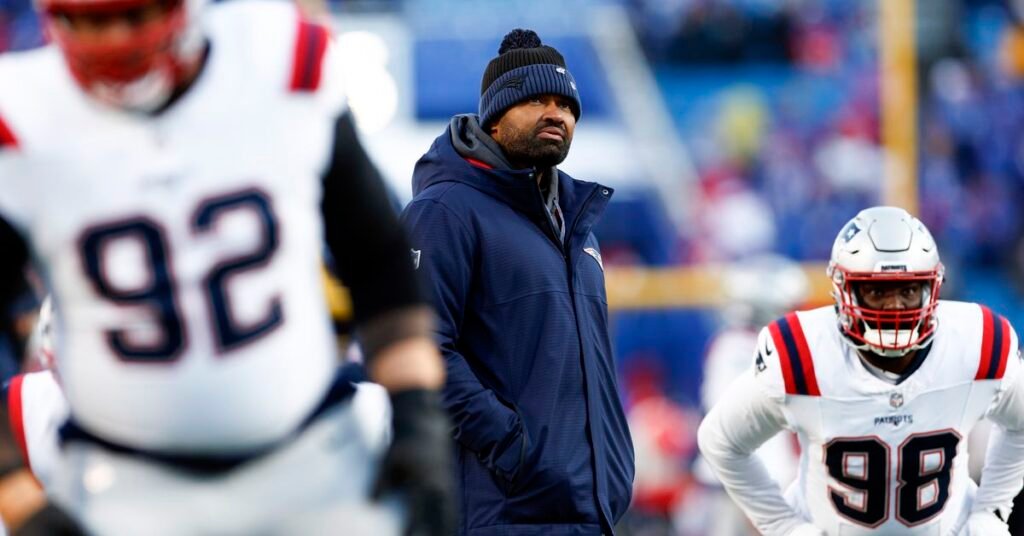 How Patriots players reacted to Jerod Mayo getting fired