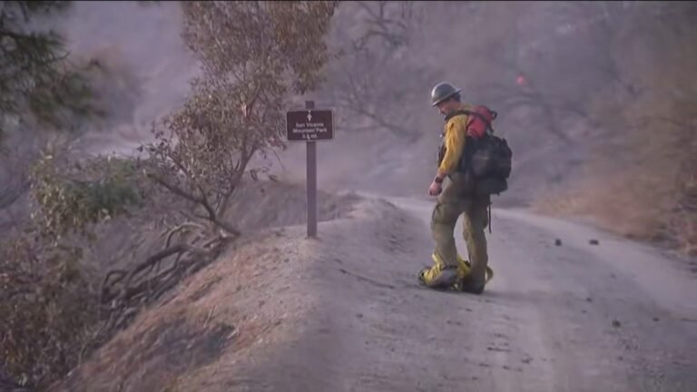 Palisades Fire burns in Mandeville Canyon, evacuations ordered