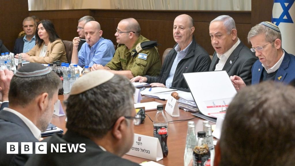 Israel’s cabinet approves Gaza ceasefire and hostage deal Israel’s cabinet approves Gaza ceasefire and hostage deal