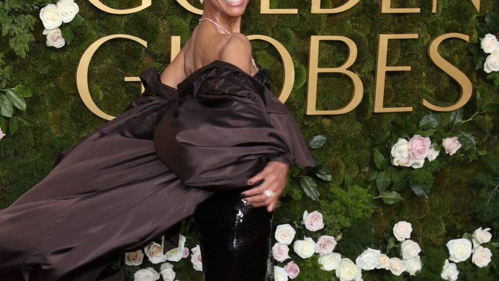 Zoe Saldana nabs first Golden Globe, delivers tearful speech