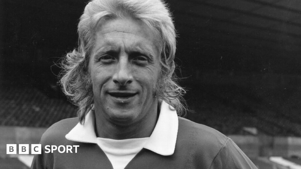 Denis Law: Manchester United and Scotland legend dies aged 84 Denis Law: Manchester United and Scotland legend dies aged 84