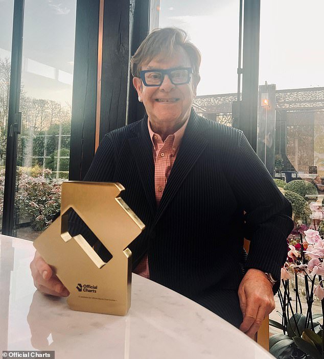 Sir Elton John bags ninth Official Number 1 album as he rockets to the top of the charts with Diamonds