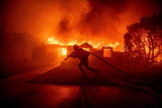 Why did fire hydrants go ‘dry’ for crews fighting the Palisades Fire?