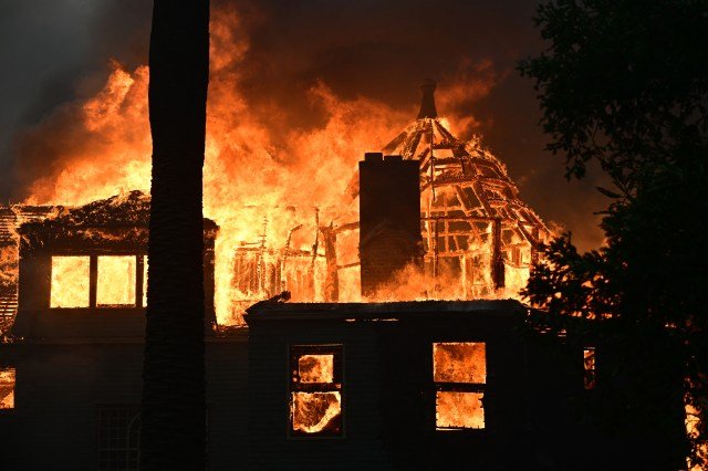 Eaton Fire still raging in Southern California Saturday as Santa Ana winds pick back up