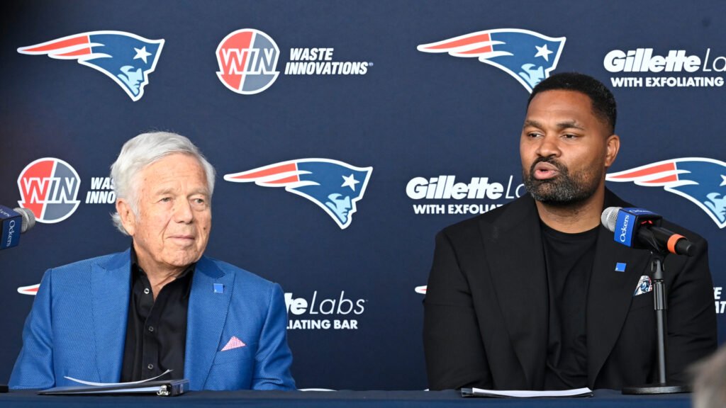 How Patriots Went Against Initial Jerod Mayo Plan