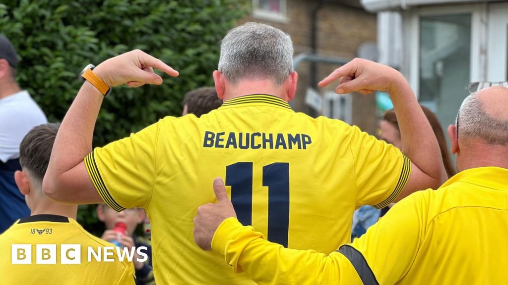 Oxford legend Joey Beauchamp remembered three years on from death