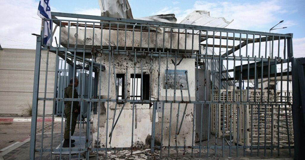 IDF Probe: Soldiers at Israel-Gaza Crossing Abandoned Posts on October 7, Went to Shelters – Israel News