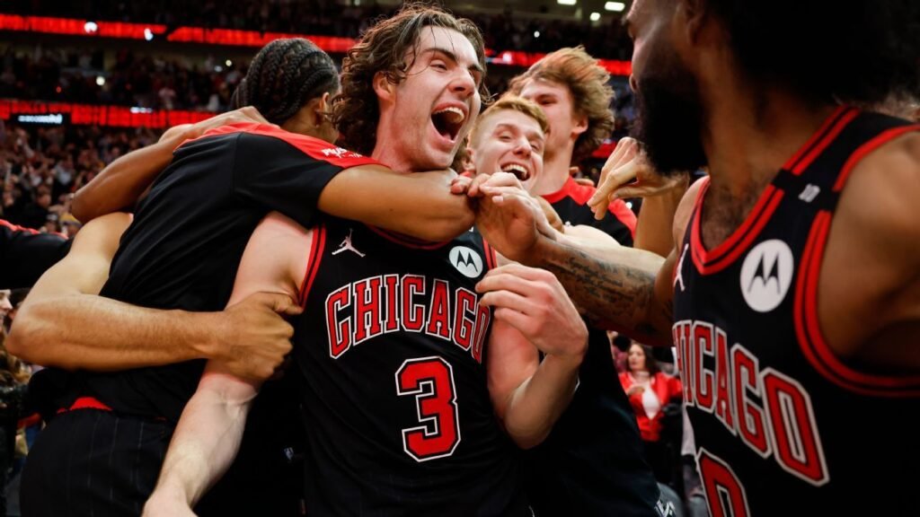 Giddey’s 47-foot buzzer-beater lifts red-hot Bulls to wild win over Lakers