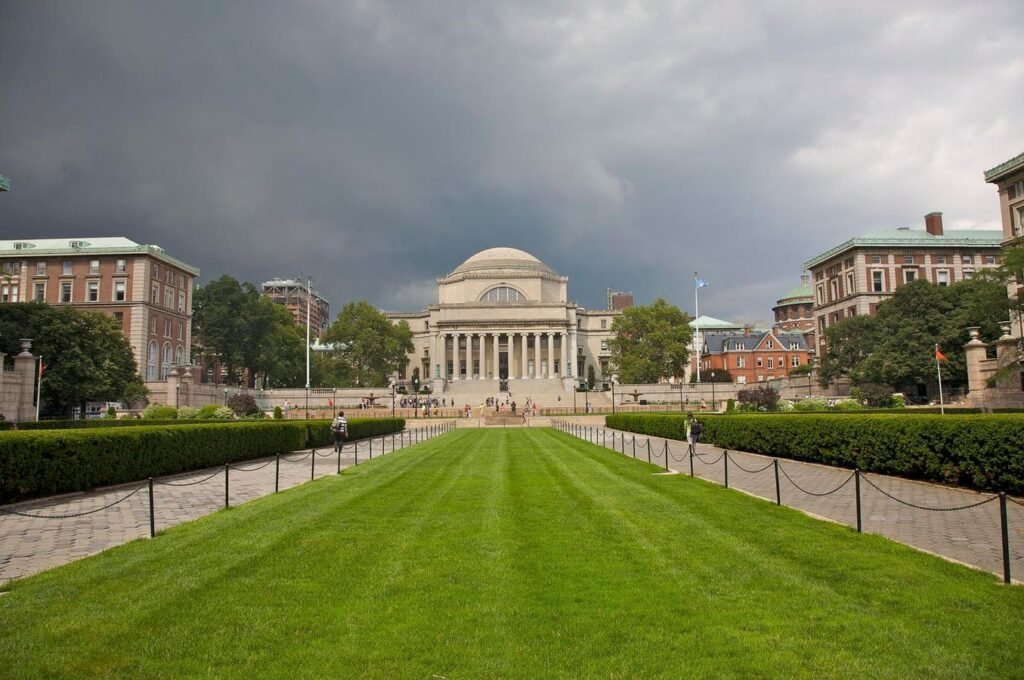 Columbia University Interim President Resigns Amid Feud With Feds Columbia University Interim President Resigns Amid Feud With Feds