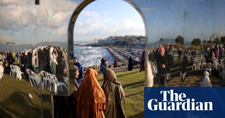 Eid al-Fitr, Mother’s Day and a mud bath: photos of the weekend