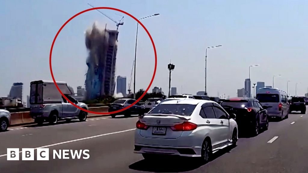 Dashcam captures moment Bangkok building collapses Dashcam captures moment Bangkok building collapses