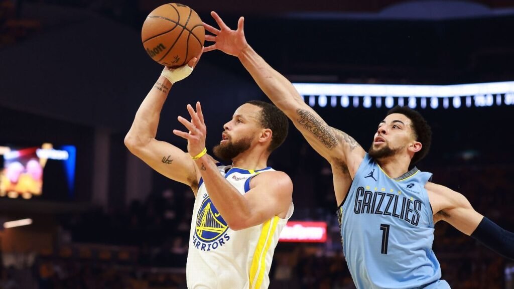 Butler, Curry lead Warriors past Grizzlies, into playoffs Butler, Curry lead Warriors past Grizzlies, into playoffs
