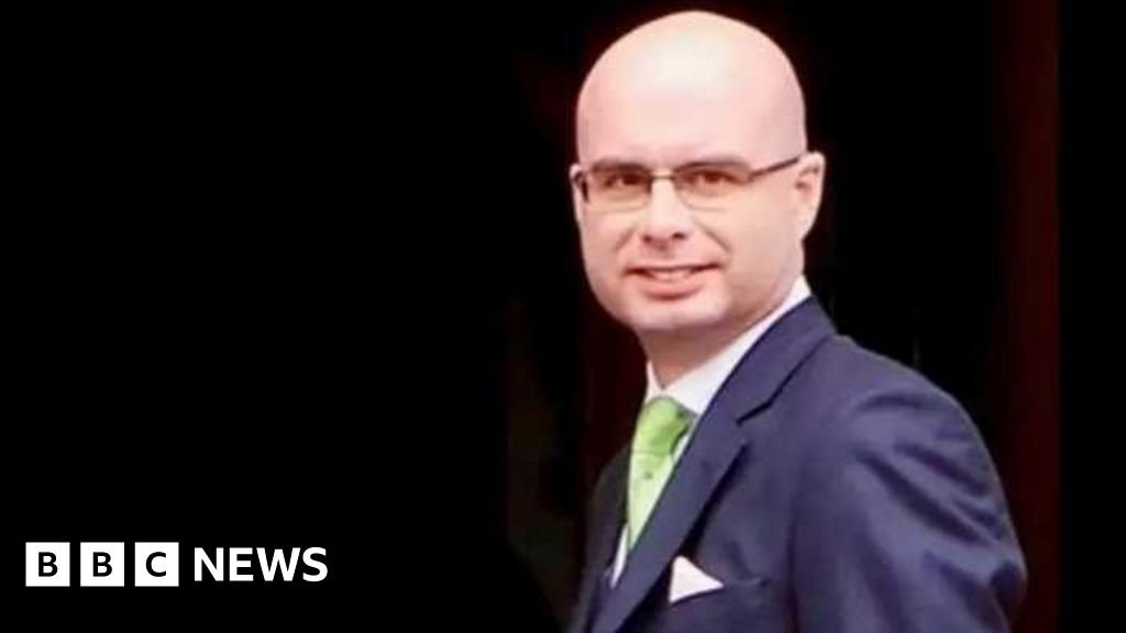 Humber NHS chief Jonathan Lofthouse off work after clash Humber NHS chief Jonathan Lofthouse off work after clash