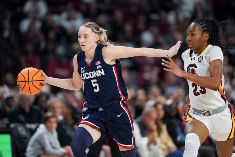 After UConn, South Carolina sprint to easy Final Four wins, the table is set for an all-time classic in the title game