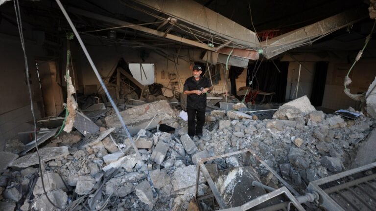 Stop ‘deplorable’ Israeli attacks on Gaza hospitals, says David Lammy
