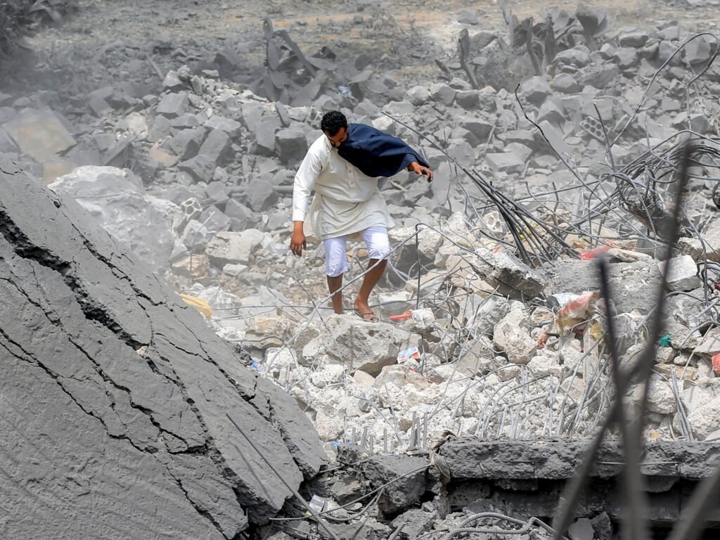 Fresh US strikes extend air campaign targeting Yemen’s Houthis | News
