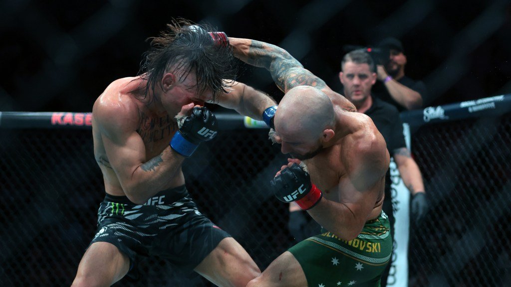 Volkanovski vs. Lopes ends Fight of the Night drought