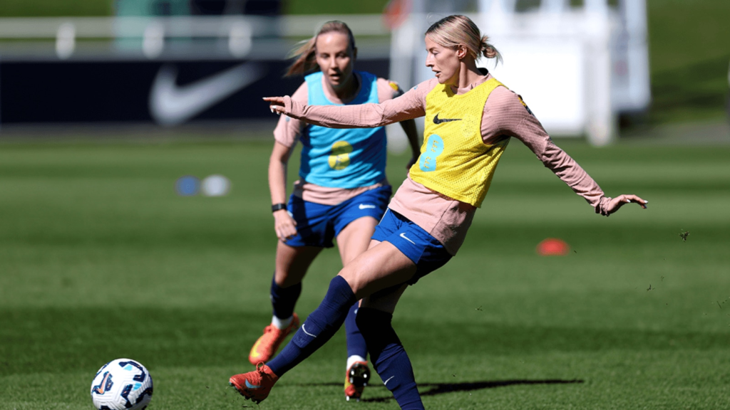 Chloe Kelly returns to Arsenal from England duty | News