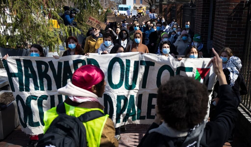 Harvard draws 100 people protesting funding threat, international students arrested Harvard draws 100 people protesting funding threat, international students arrested