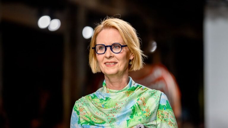 Is Cynthia Nixon’s Look in the ‘And Just Like That…’ Trailer a Nod to the Palestinian Flag?